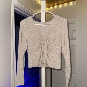 Abercrombie & Fitch Ribbed Knit V-Neck Tie Front Long Sleeve Crop Top (M)